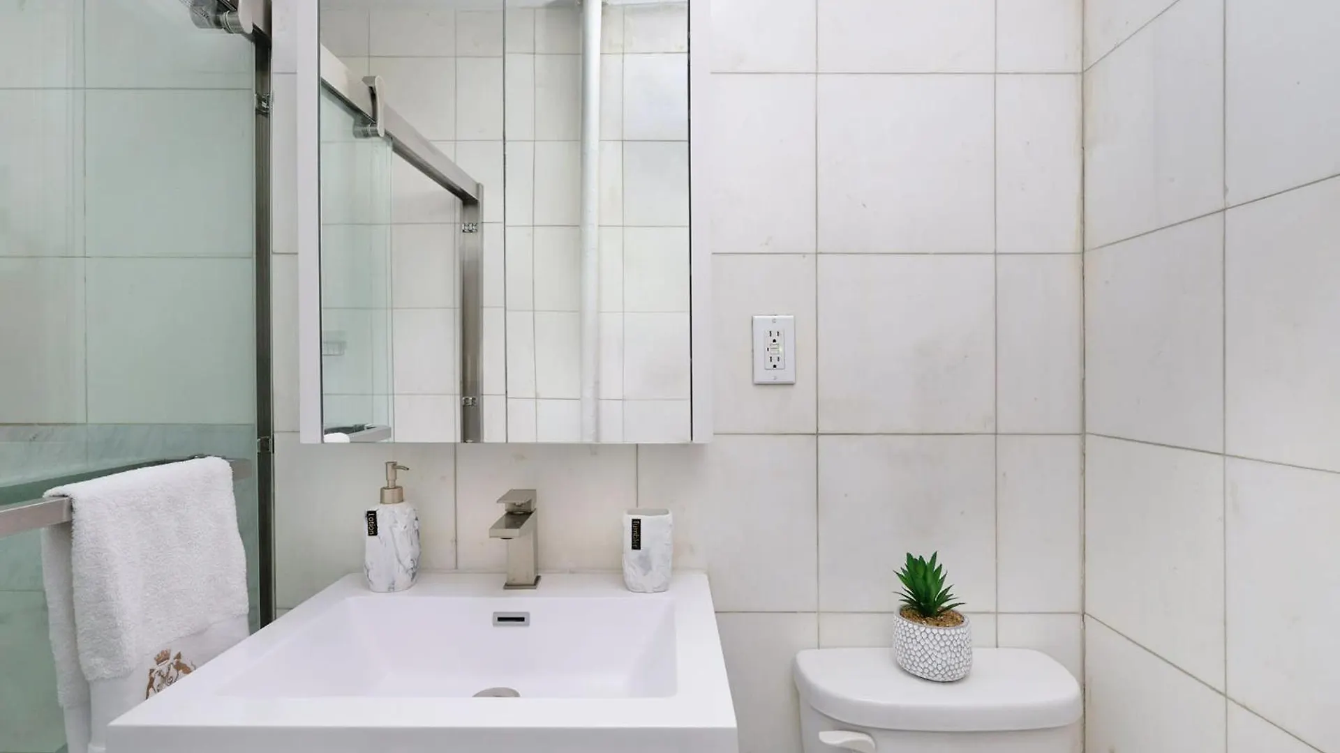 444-3E Contemporary 1Br In Hell'S Kitchen Lejlighed New York